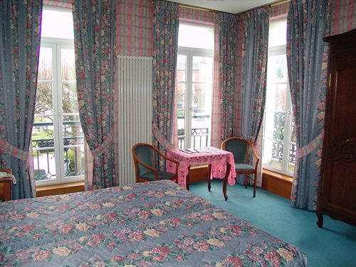 La Diligence 3* Honfleur